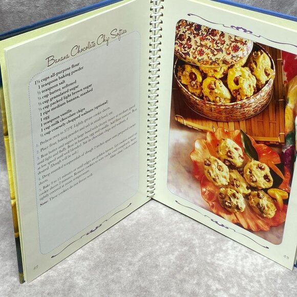 Gifts For Giving Cookies Spiral-Bound Recipe Book 2005 - Picture 6 of 10